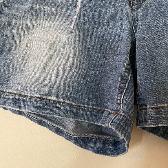 Jean short with zipper - Picture 3 of 9